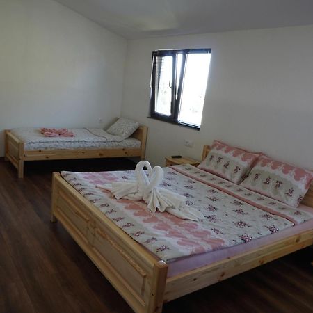 Guesthouse Juli Saparewa Banja Zewnętrze zdjęcie