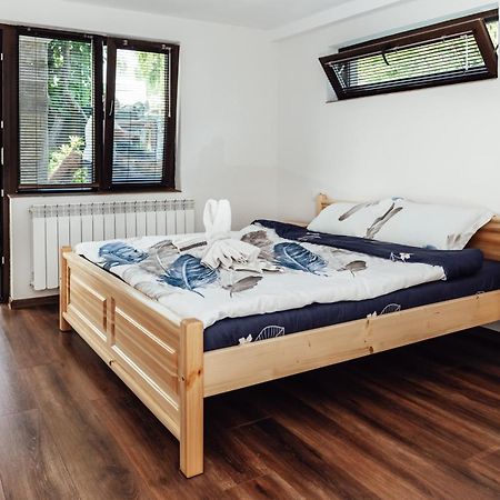 Guesthouse Juli Saparewa Banja Zewnętrze zdjęcie