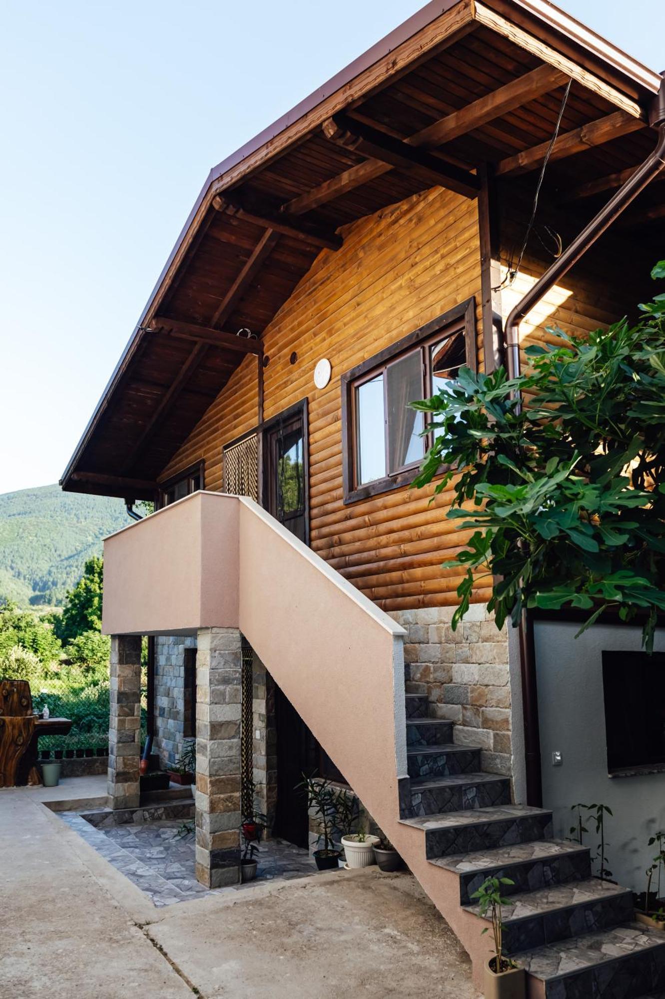 Guesthouse Juli Saparewa Banja Zewnętrze zdjęcie